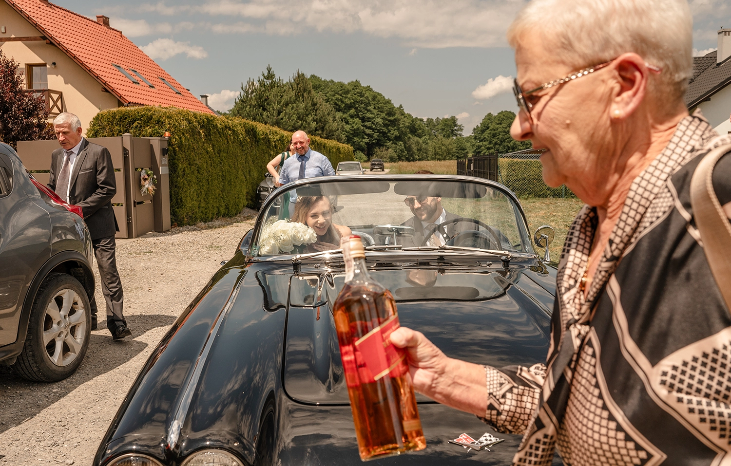 Artystyczny-reportaż-ślubny-naturalna-fotografia-i-film-ślubny