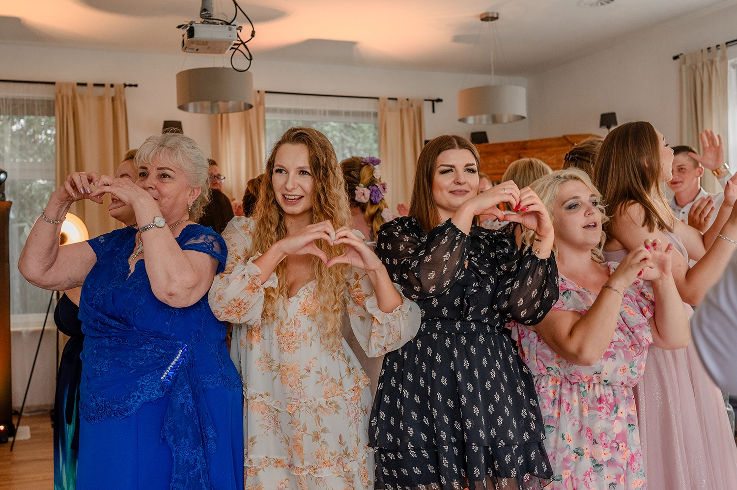 Zabawa-wesele-fotografia-ślubna-film-ślubny-jura